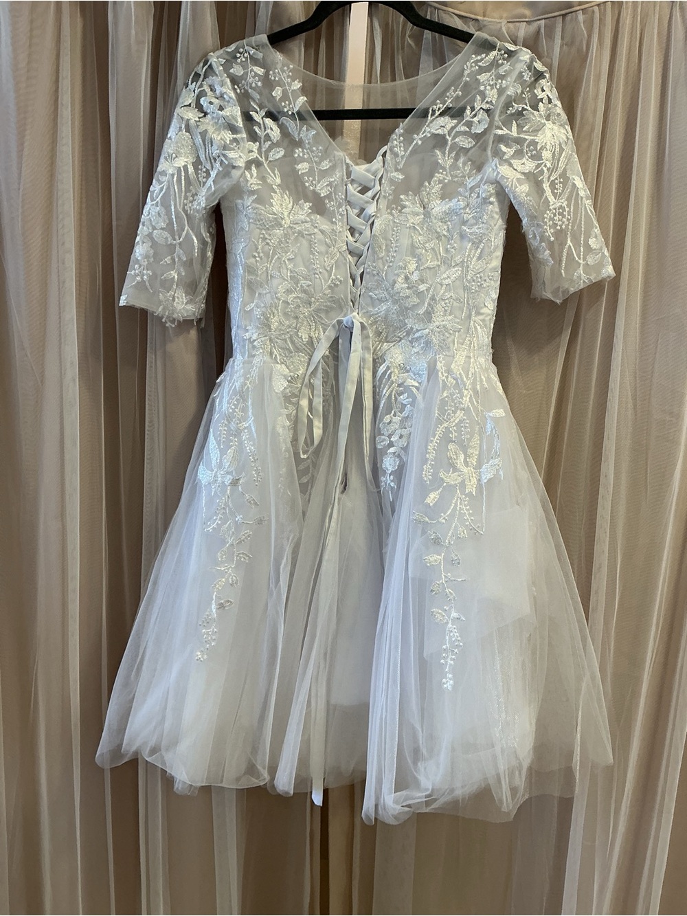 Elegant White Lace A-Line Short Dress - Picture 3 of 3